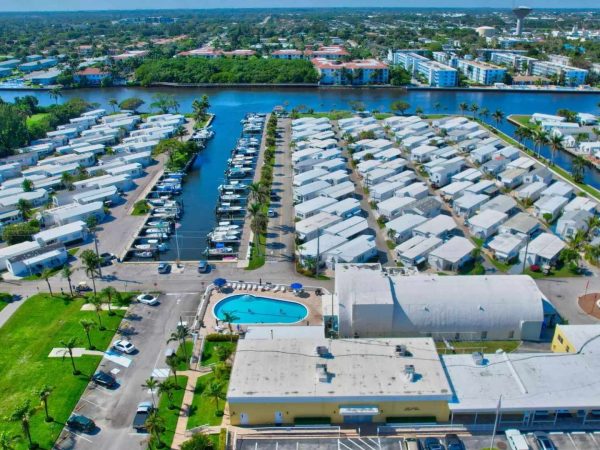 Briny Breezes, Florida