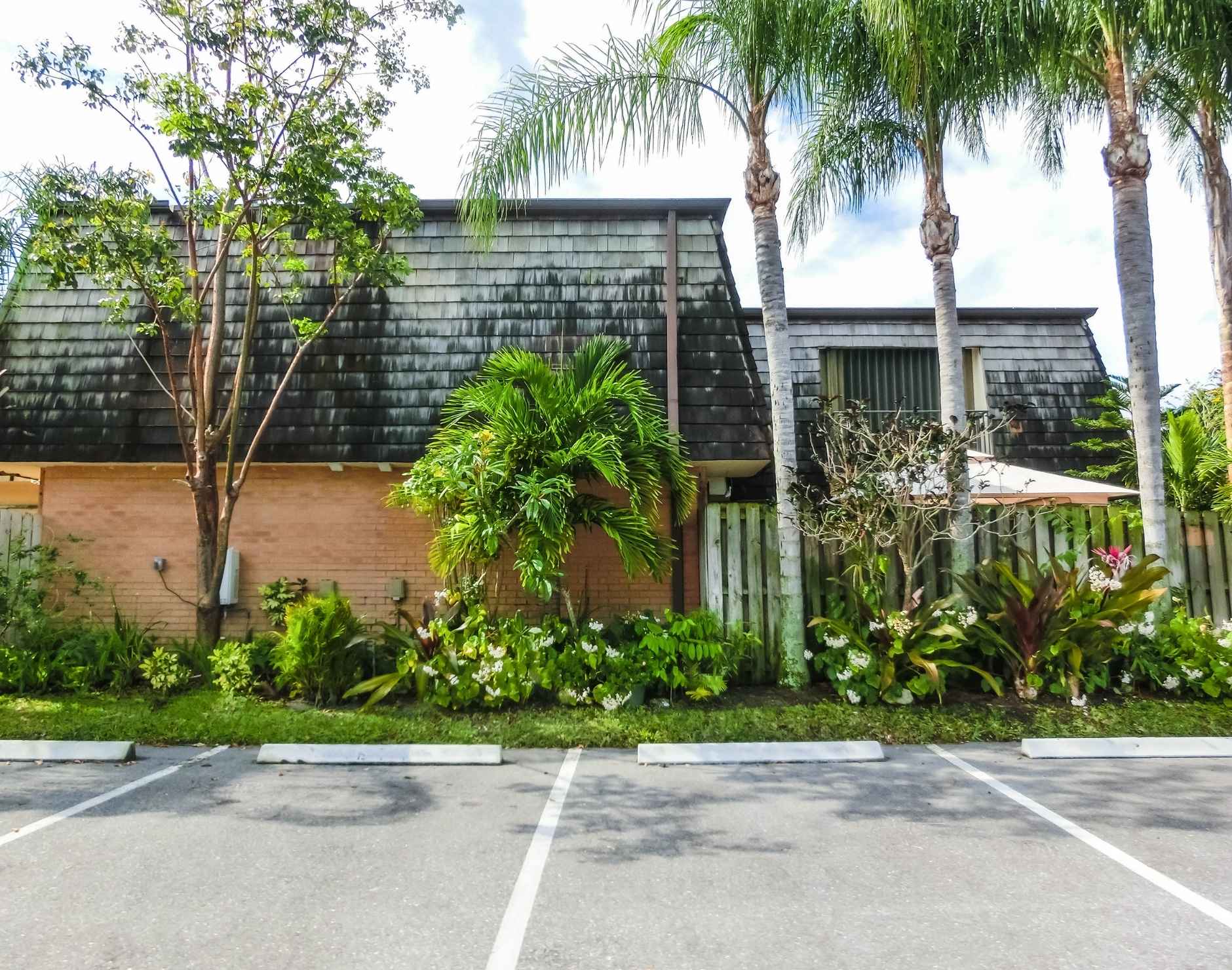 Best Roofing Material for Palm Beach County Homes – The Complete 2026 Comparison Guide