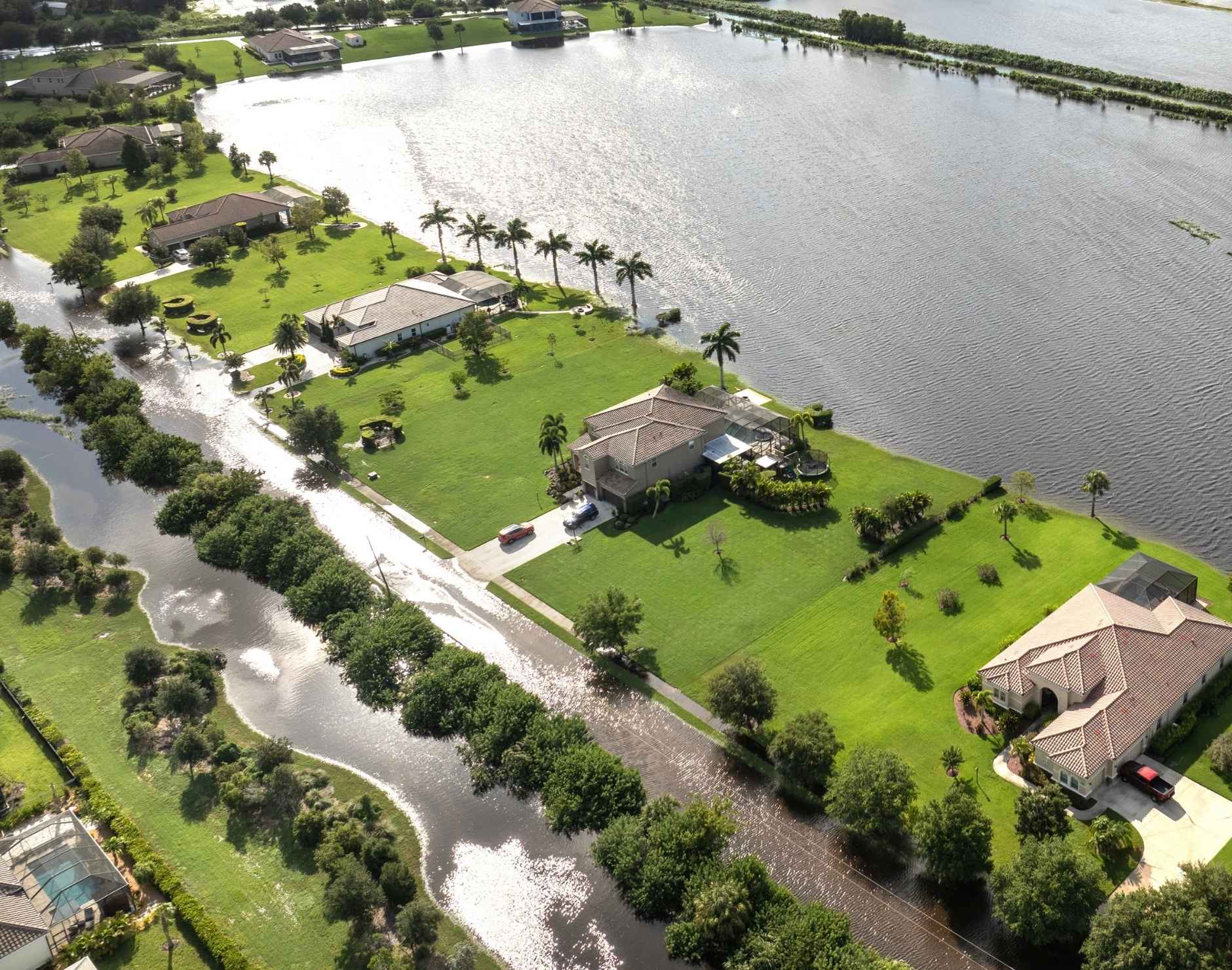How Florida Roof Insurance Claims Actually Work – The Complete Step-by-Step Process for PBC Homeowners