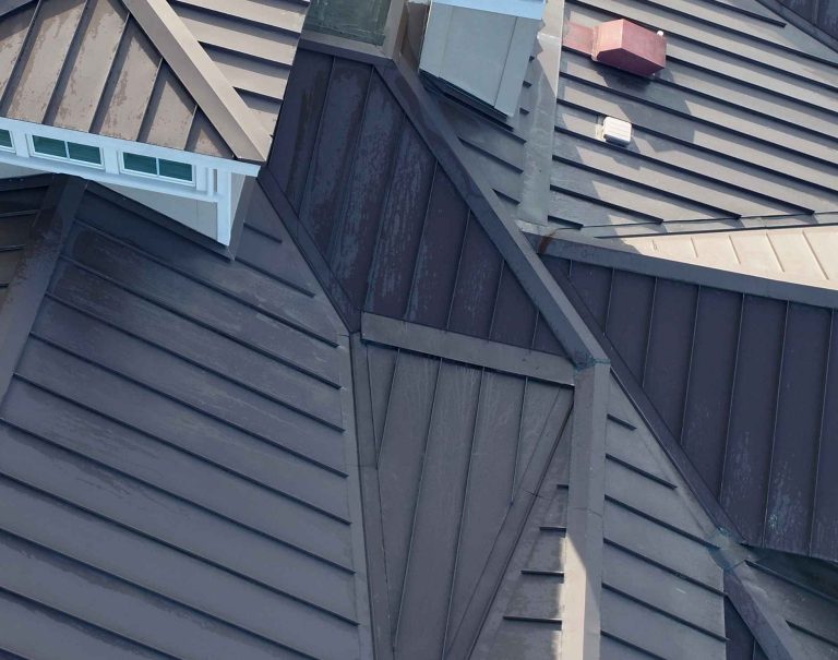 How Long Does a Metal Roof Last in South Florida?  Lifespan Guide by Material