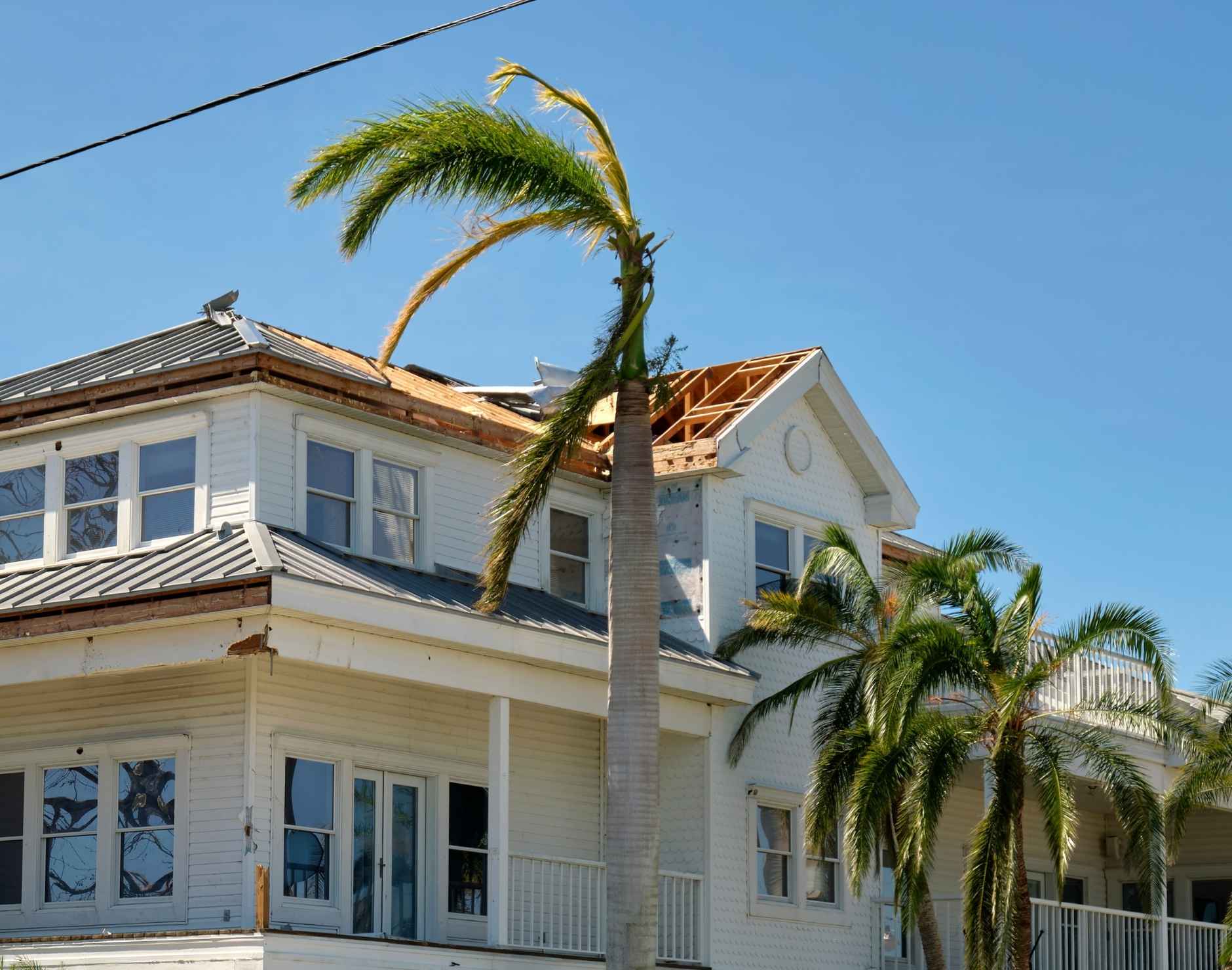Roofing Lien Laws in Florida – What Every PBC Homeowner Must Know Before Signing a Contract