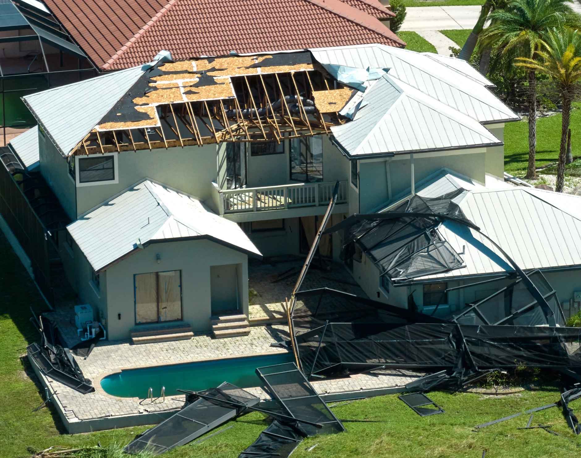 5 Signs Your Palm Beach County Home Needs Full Roof Replacement – Not Another Repair