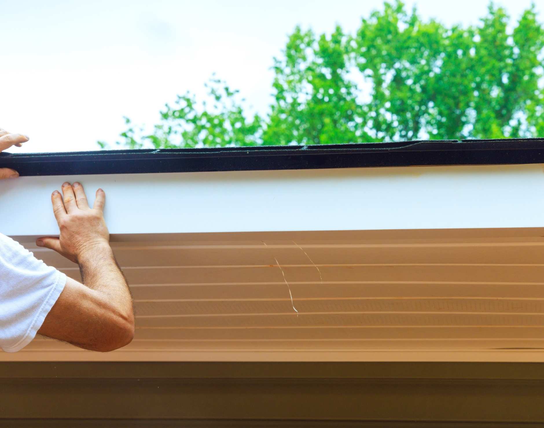 Soffit and Fascia Damage in South Florida — Causes, FBC Requirements, and Repair vs Board-Out