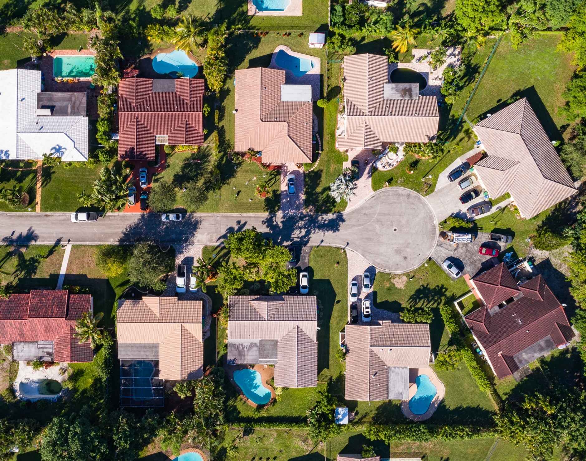 Roofing in Palm Beach Gardens FL – Licensed Contractors, HOA Communities, and Permit Process