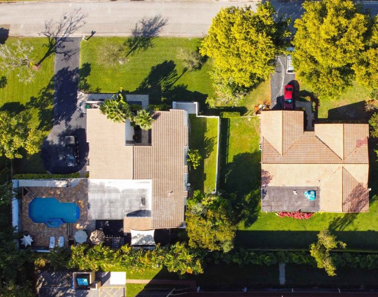 Selling a Home With an Old Roof in Florida – What FL 689.261 Requires You to Disclose